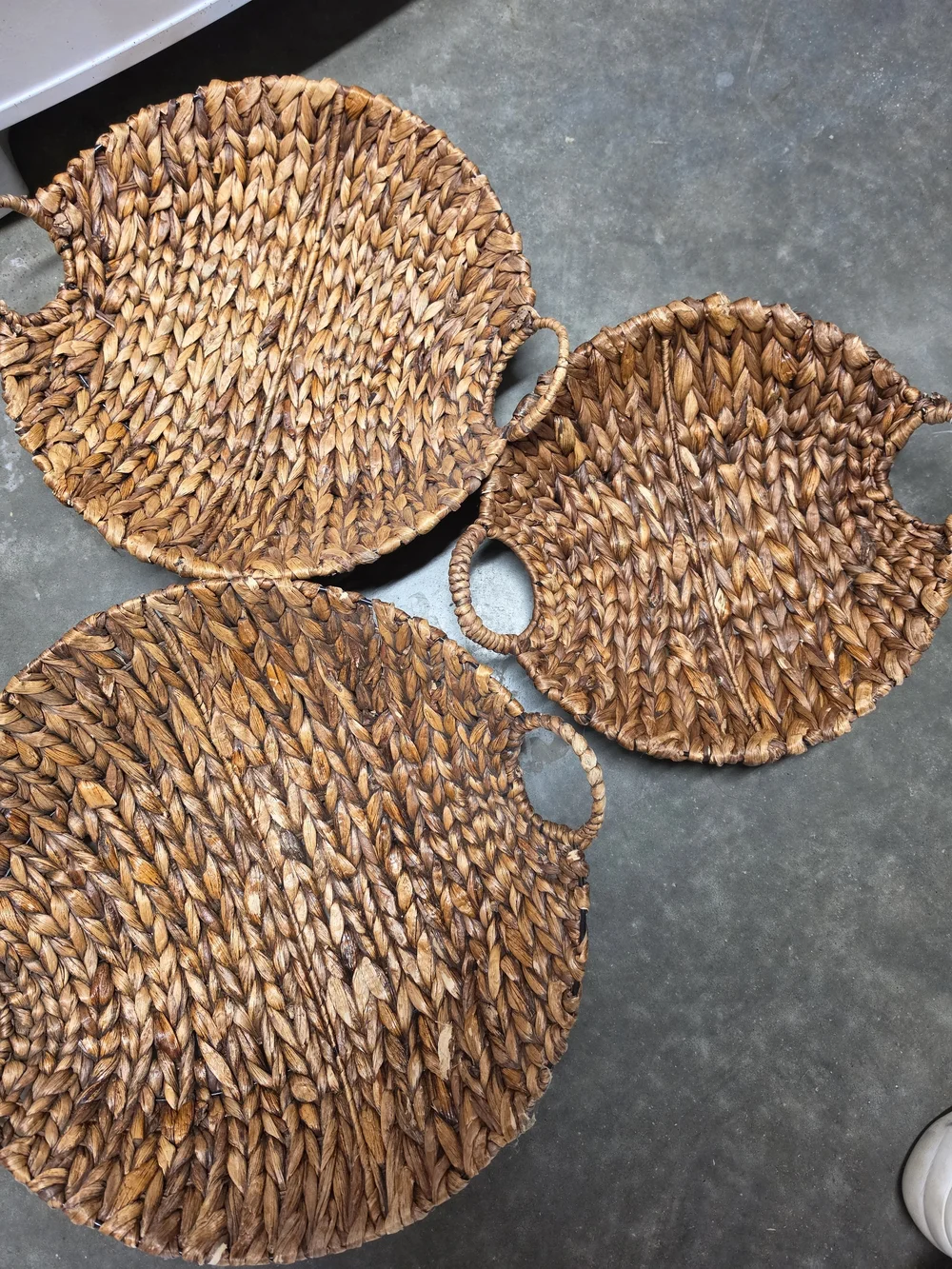 Woven Round Seagrass Basket with Handles - Brown